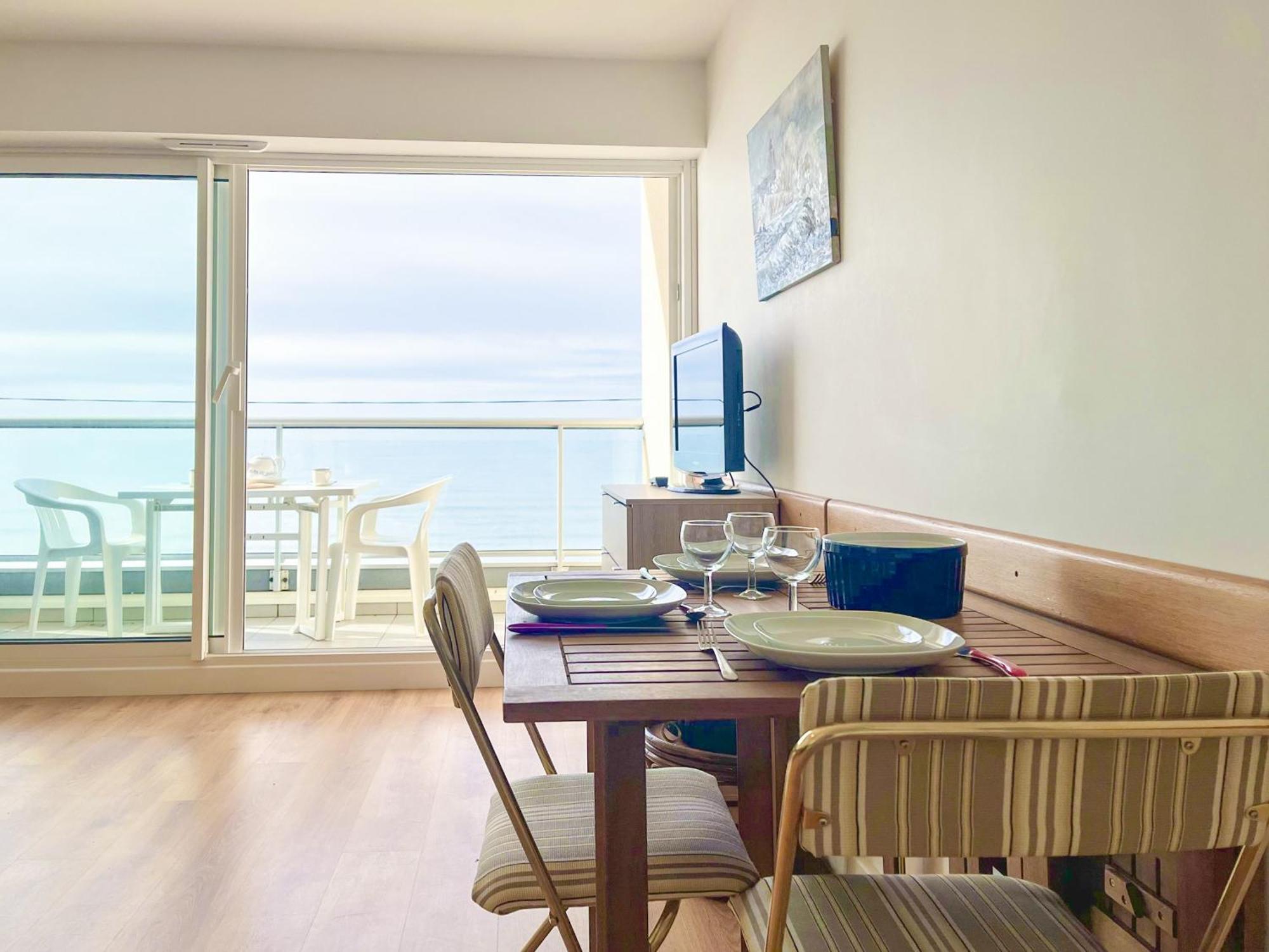 Joli Appartement Avec Vue Imprenable Sur La Baie Des Sables - 4 Pers เลส์ซาบล์-โดล็อนน์ ภายนอก รูปภาพ